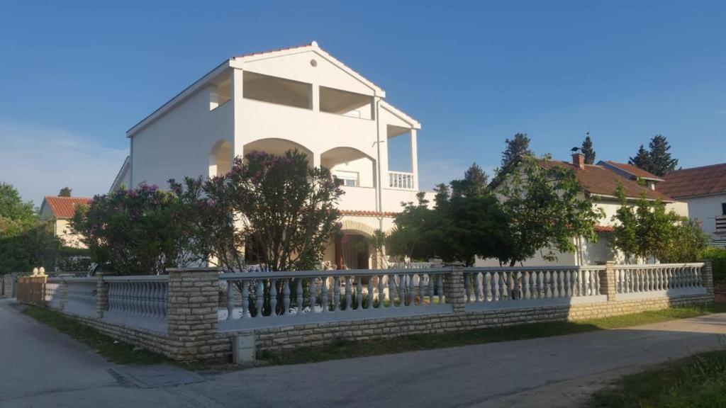 Beach Apartments ปริฟลากา ภายนอก รูปภาพ