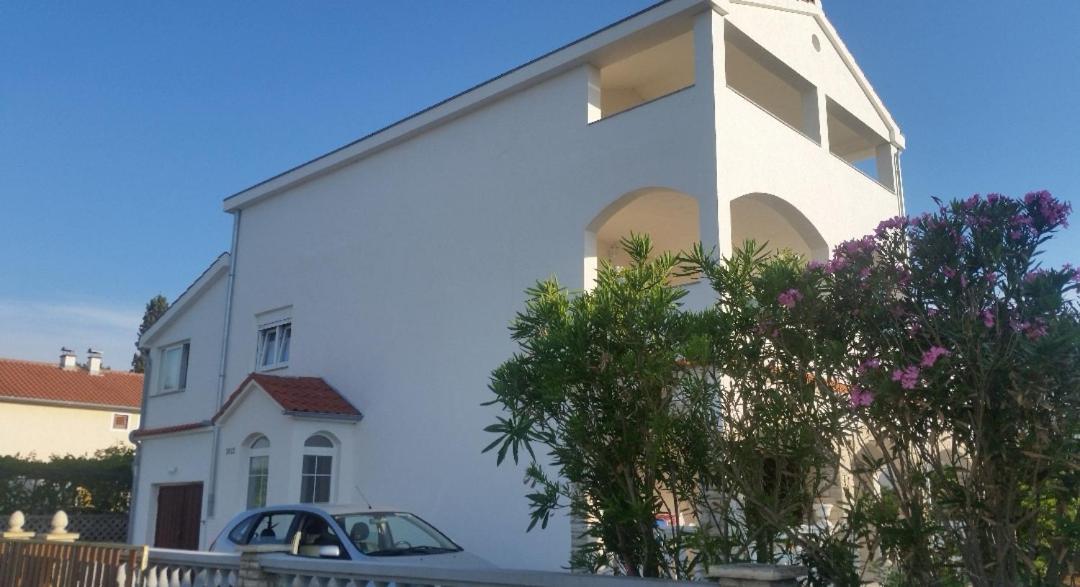 Beach Apartments ปริฟลากา ภายนอก รูปภาพ