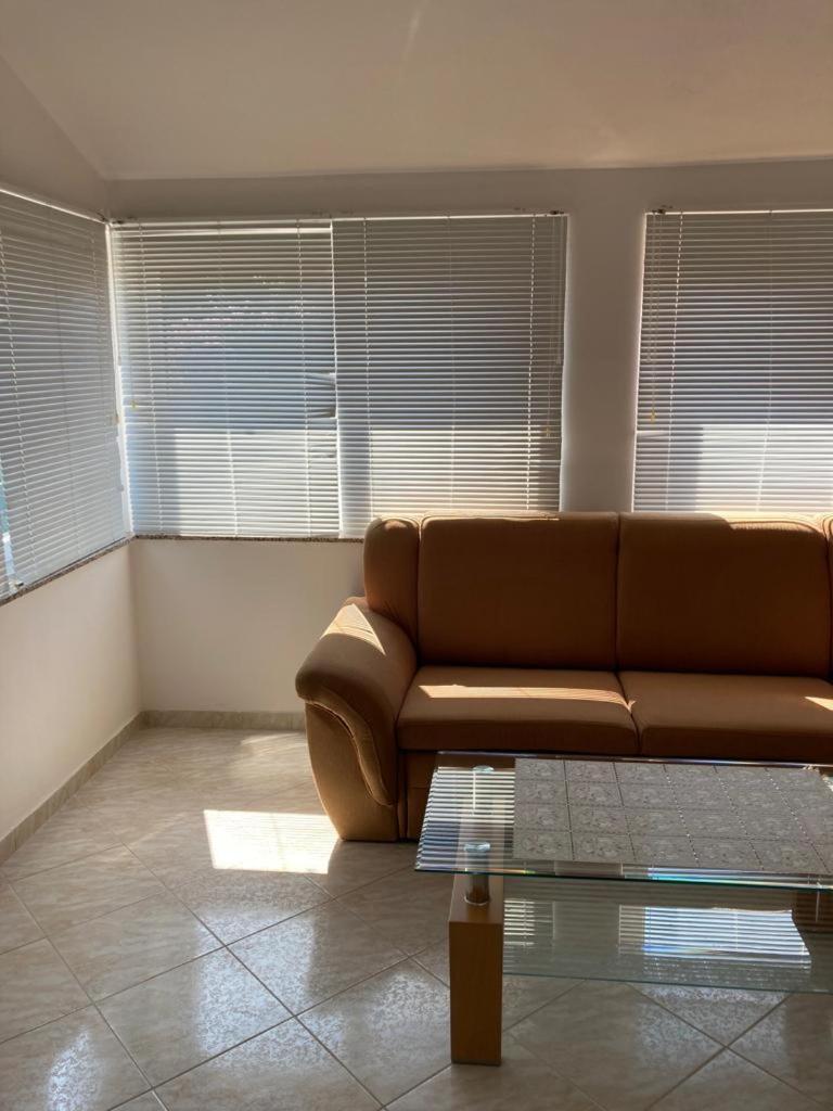 Beach Apartments ปริฟลากา ภายนอก รูปภาพ